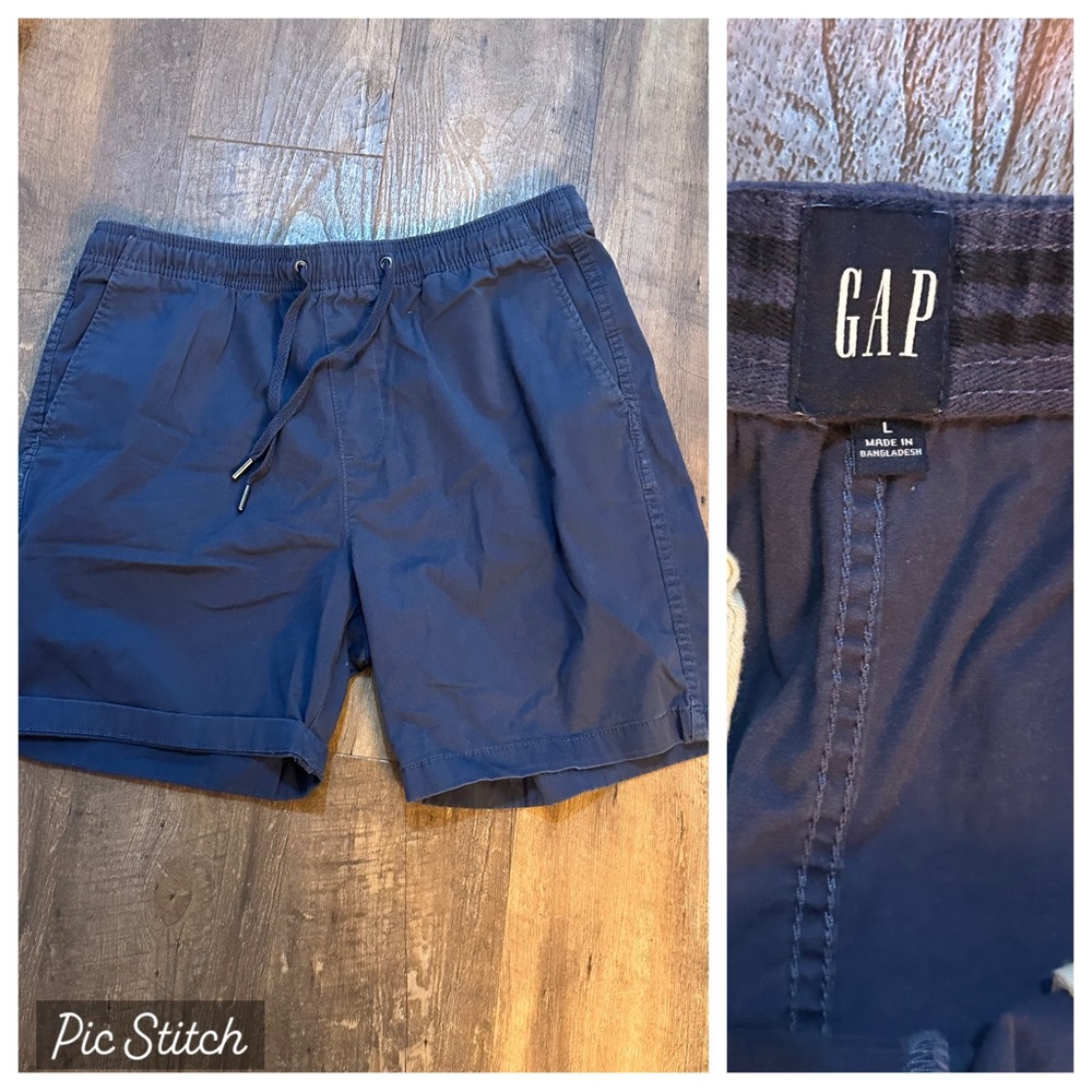 GAP Men’s Dark Blue Relaxed Fit Shorts